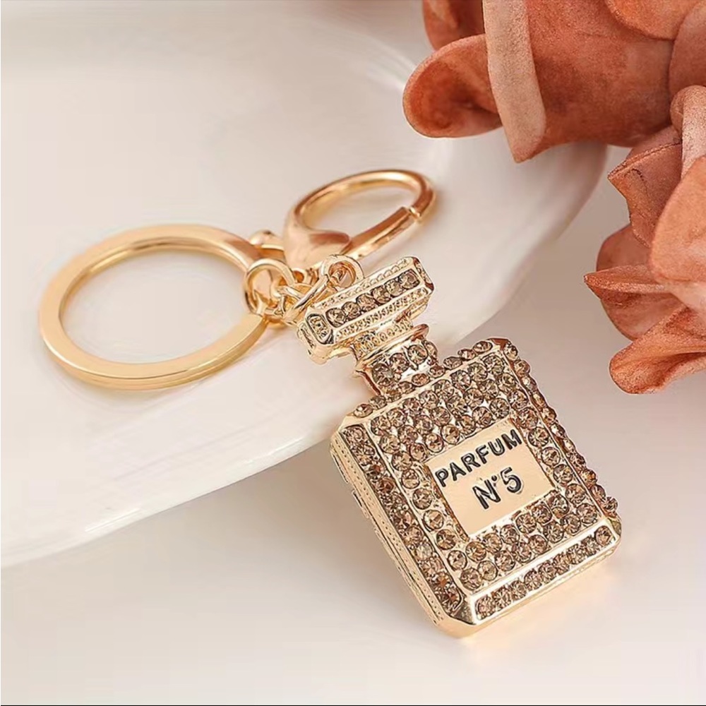 NEW Perfume bottle Keychain/ Purse Charm- Non Branded - Picture 3 of 4